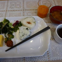 当日の食事です　そしてコーヒーとお味噌汁