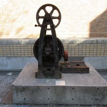 伝アインシュタイン・エレベーターの昇降装置