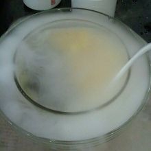 全く中が見えない状態のマンゴー豆腐花