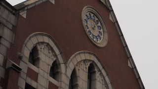 煉瓦造りの立派な建物！