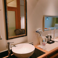 洗面台はバスルームではなく室内に