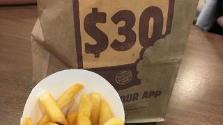 空港のバーガーキング