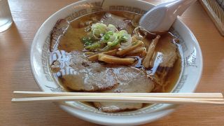 煮干しだしの透き通ったスープ