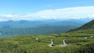 乗鞍岳と長野県側をつなぐ景勝道路