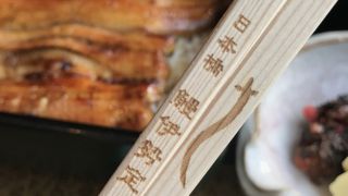 東京駅を発着する列車の姿も楽しめる、うなぎのお店