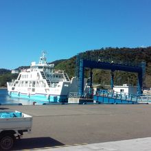 離島行きフェリー。