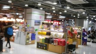 スプリングエアグッズは徐々に減少