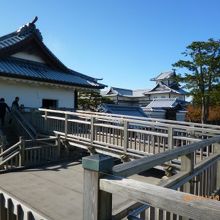 スロープがユニーク。混み合ったときは一方通行でしょうね。