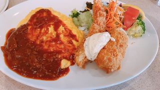 窓から飛行機が見えます「ロイヤル」