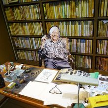 水木先生の仕事場を再現。