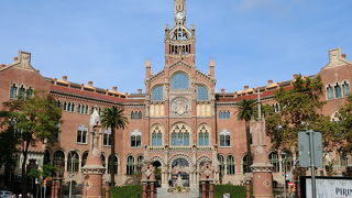 テーマパークみたいな病院でした。