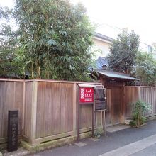 左側からの様子