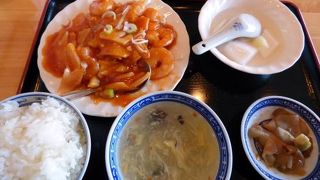 有明パークビル 楽苑 （ラクエン）の昼食