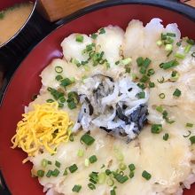 ふぐ刺しぶっかけ丼