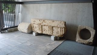 劇場の地下の遺跡