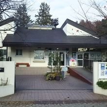 着替えやトイレもセンター内で出来ます。