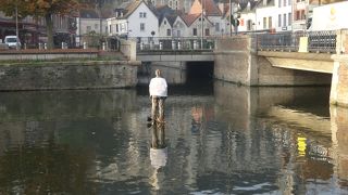 小さいけれどきれいな運河