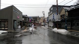 レトロ建築群が楽しい大通り