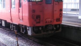 高岡と氷見を結ぶJR西日本の鉄道路線