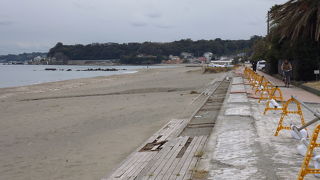 台風で少し壊れた歩道
