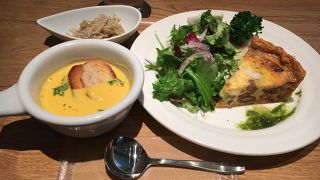 ランチのキッシュが美味しい