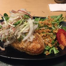 豆腐ハンバーグ香味野菜のせ