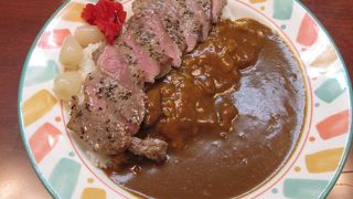 ステーキカレー見栄え良し