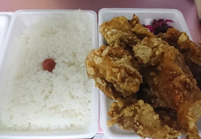 唐揚げの大きさとボリュームがすごい