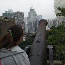 砲台とそこからの眺め