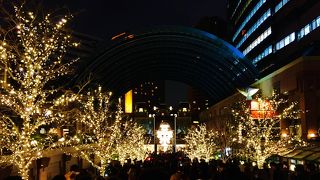 豪華なイルミネーション