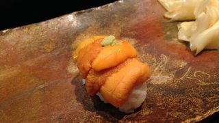 大間のまぐろと地魚（鮪は大間）にぎり　絶品ウニに悶絶