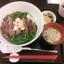 ステーキ丼