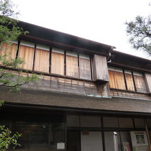 階上は数寄屋風書院造り