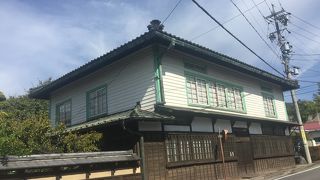 土日祝日は休み