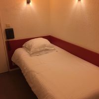 入り口近くにベッドがあったため、廊下の音が良く聞こえます。