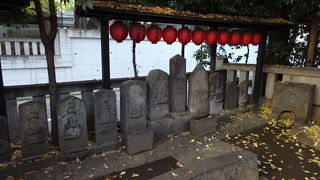 庚申塔群がある