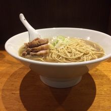 肉そば大を選んだけれど、本来選ぶべきは中華そばだと思った。