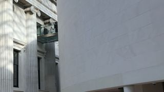 種類豊富な土産物店