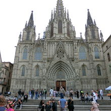カテドラルの全景