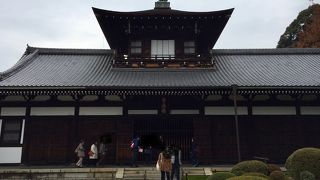 江戸時代の建築と庭園のある開山堂