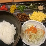 駅でお手軽鶏飯ランチ