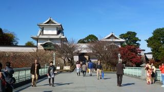 兼六園と結ばれて便利。