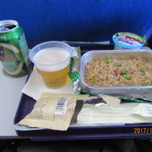 チキンライスの機内食です