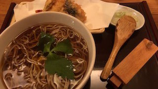 落ち着く大人の蕎麦の店