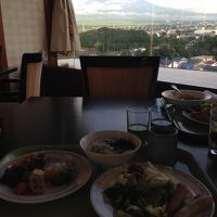 朝食会場からは富士山が見える