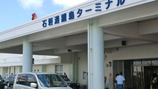 　早朝から観光客で賑わっています