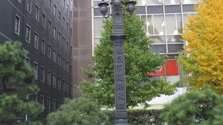 珍しく金属製です。