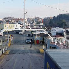 大きな車も乗ります