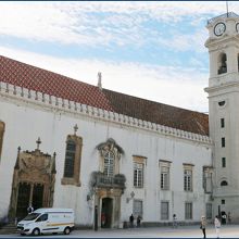 大学のシンボルの『時計塔』と『サン・ミゲル礼拝堂』