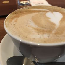 カフェラテ￥580